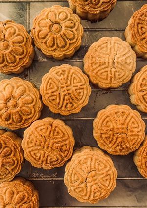 A picture of Ma’moul (Semolina cookies) 🥮🥮.