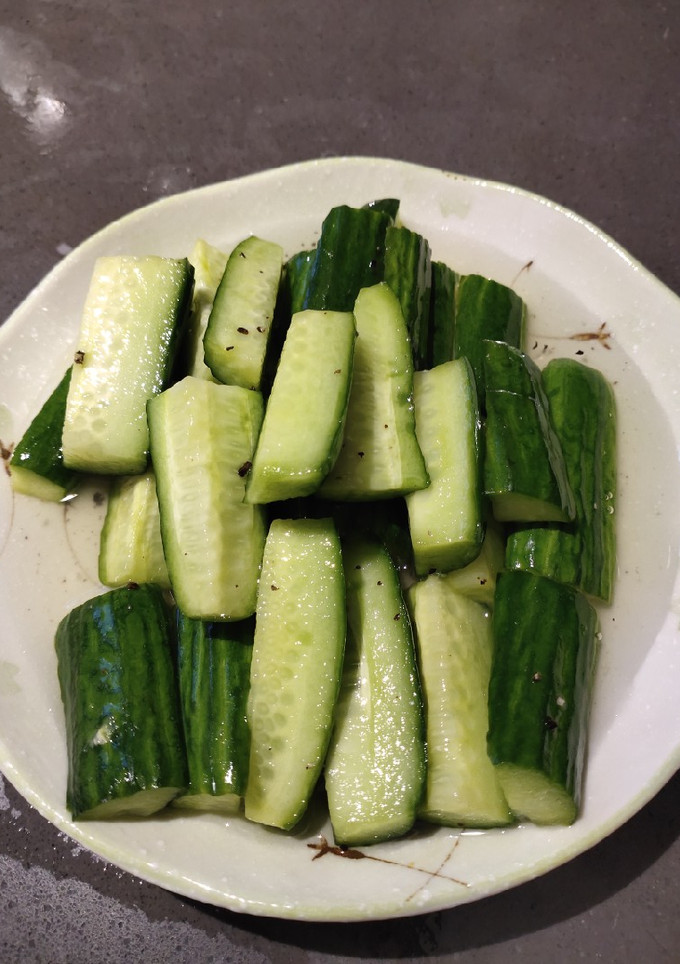 A picture of Cucumber Salad.