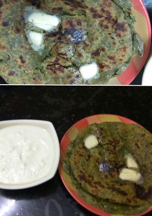 A picture of Methi laccha paratha.