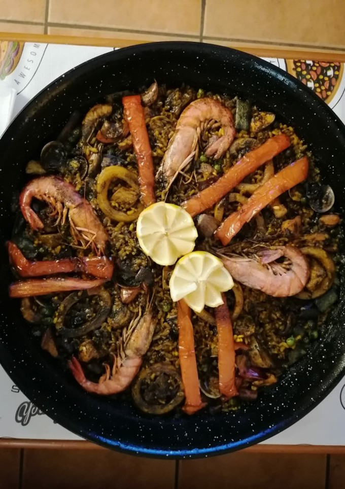 Una foto de Arròs Alacantí "negre"