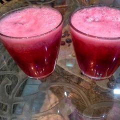 Pomegranate juice A picture of Pomegranate juice.