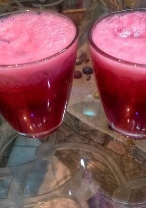 A picture of Pomegranate juice.