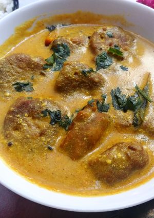 পাকোড়া কারি (pakoda curry recipe in Bengali) রেসিপির প্রধান ছবি