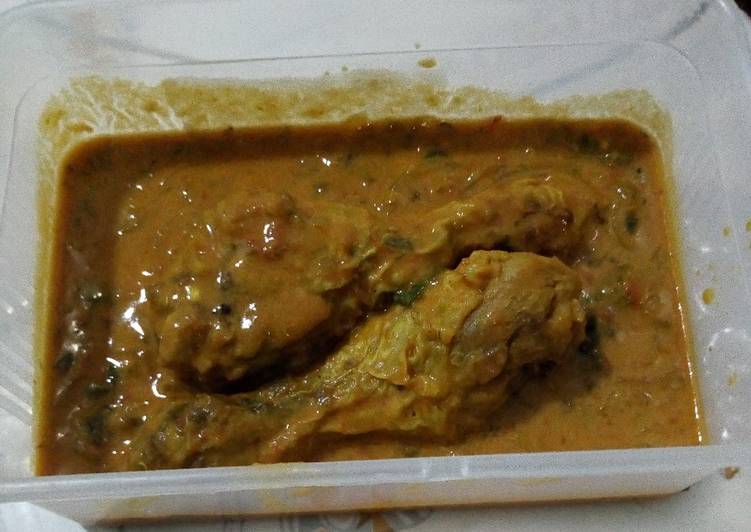 Recipe of Speedy Chicken in Coconut milk