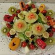 Ensalada con asado de minis y frutas