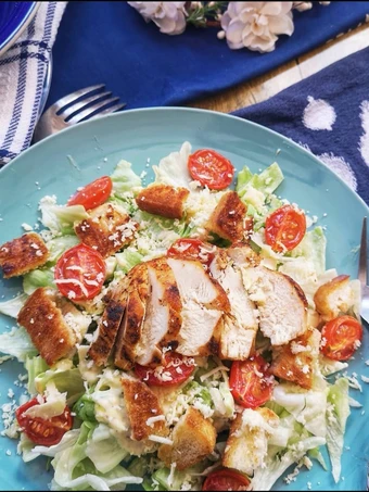 Easy Way Prepare Caesar Salad the  Makes Drooling Perfect