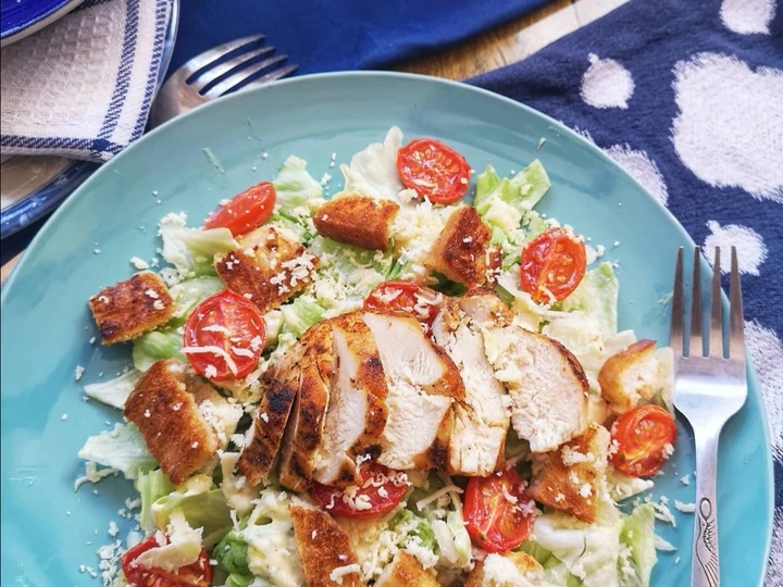 Easy Way Prepare Caesar Salad the  Makes Drooling Perfect