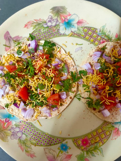 મસાલા પાપડ (Masala Papad Recipe In Gujarati) રેસીપી મુખ્ય ફોટો