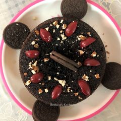 A picture of Oreo Biscuit Cake.