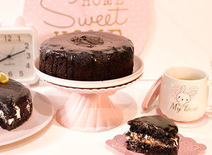 صورة لوصفة جاتوه على شوكولاته chocolate cake with sauce