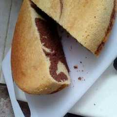 A picture of Torta marmolada esponjosa.