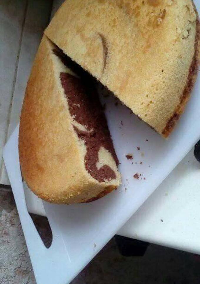 Una foto de Torta marmolada esponjosa