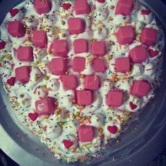 A picture of Anniversary cake.