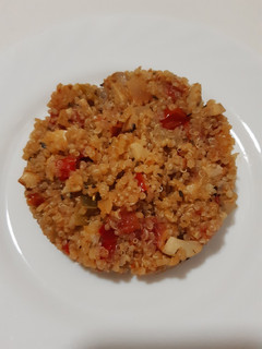 Una foto de Quinoa con verduras