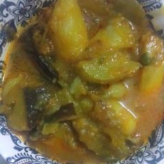 A picture of Potato brinjal veg.