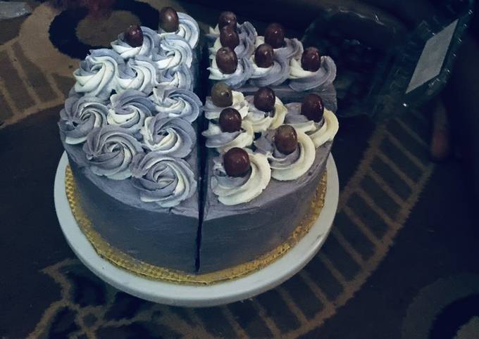 Recipe of Super Quick My cake slice topped with grapes 😋