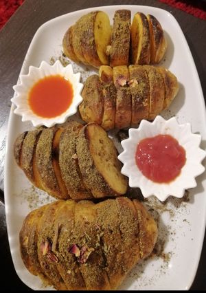 صورة لوصفة اسهل وألذ بطاطا مشوية بالفرن 😍