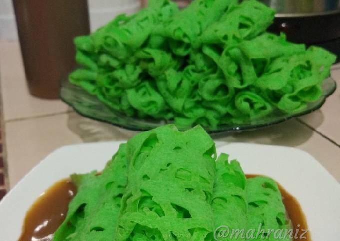 Roti Jala Pandan