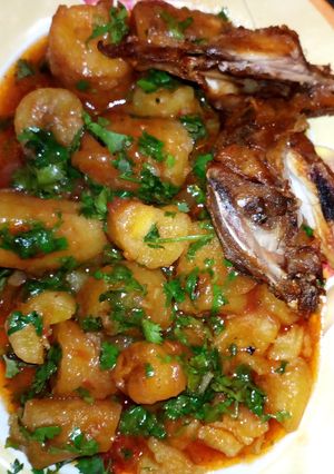 A picture of Matoke stew with chicken #localfoodcontest_Kakamega.