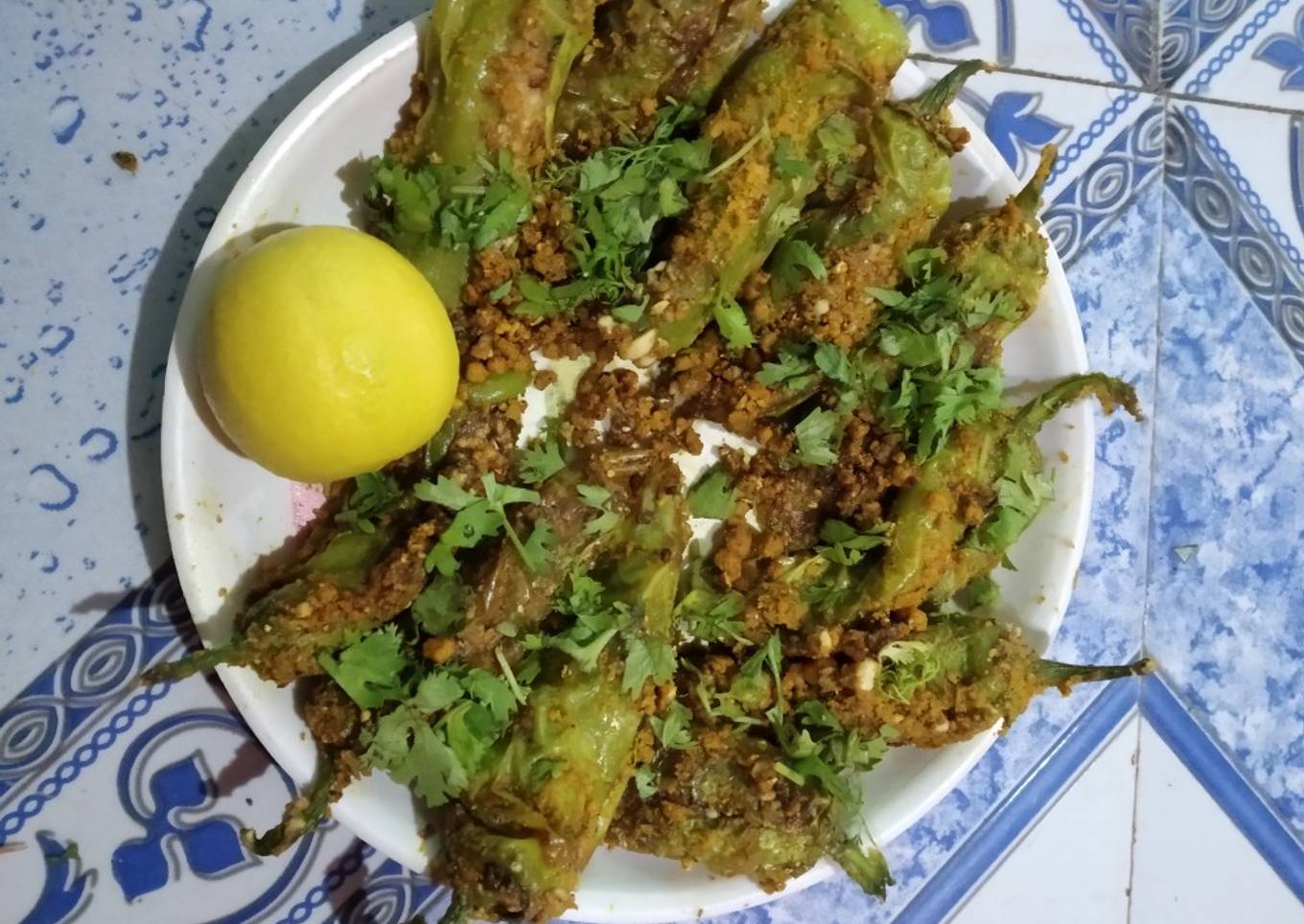 Kathiyawadi bharwa mirchi