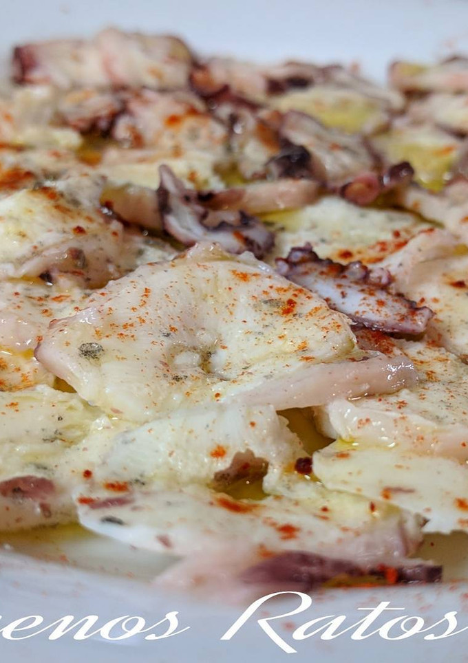 Una foto de Carpaccio de pulpo dos aliños