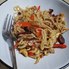 A picture of Cheeting Chicken Noodles.