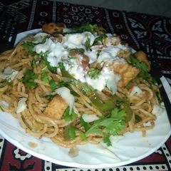 A picture of Chicken chow mein.