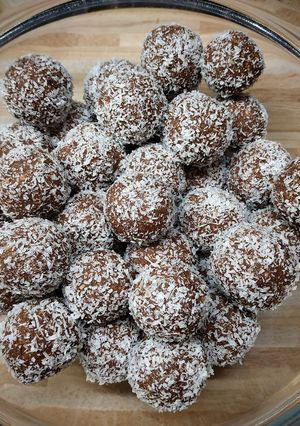 Kókuszgolyó.🥥 recept fotója