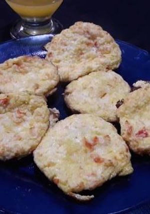 Una foto de Muffins de cebolla y queso