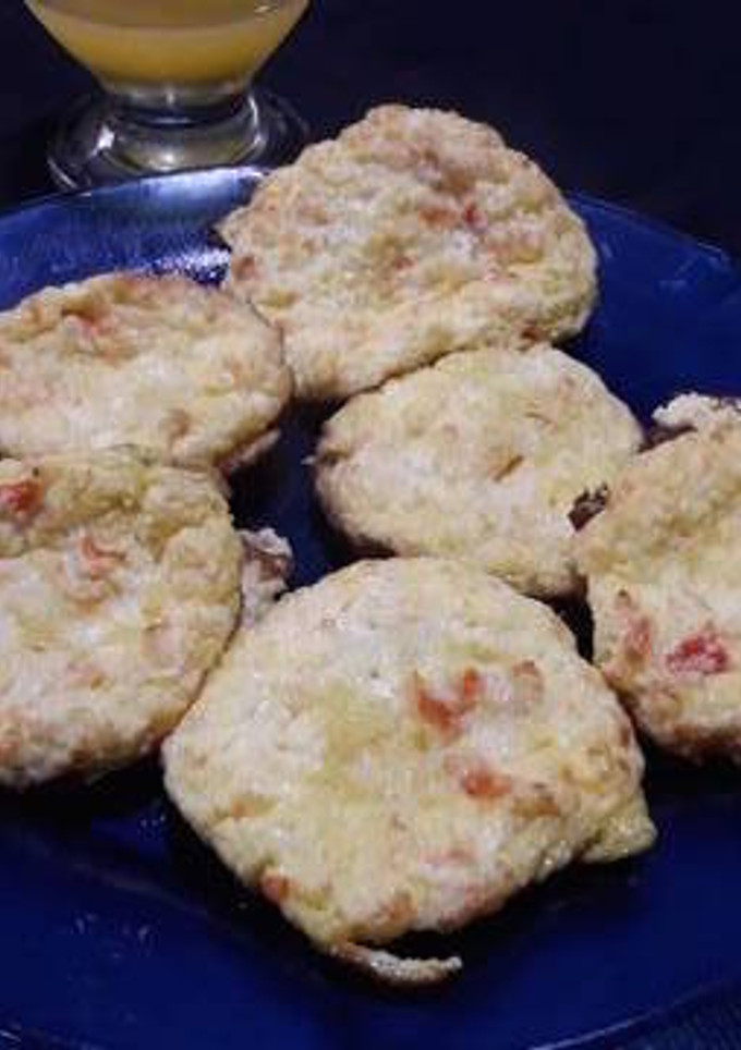 Una foto de Muffins de cebolla y queso