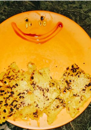 पीली मूंग दाल कॉर्न चीला (pili moong dal corn cheela recipe in Hindi) रेसिपी मुख्य फोटो