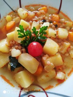 Füstölt, kolbász zsírban pirult, tarhonya leves recept fotója