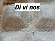Una foto de raviolis vegetales