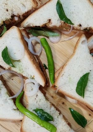 Vada pav (alur chop diye sandwich/burger) রেসিপির প্রধান ছবি