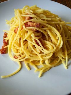 Una foto de Espaguetis a la carbonara