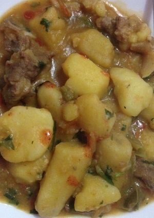 A picture of Beef matoke.