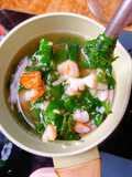 Canh bồ ngót Nhật và tôm mực
