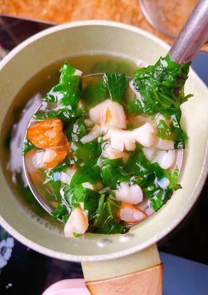 Hình của món Canh bồ ngót Nhật và tôm mực.