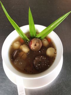 Hình của món Dưỡng nhan phiên bản nhí 🤣🤣.