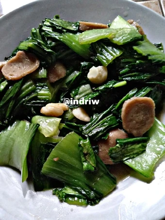 Cara Mudah Menyiapkan Resep Tumis Pakcoy Baso Bawang Putih yang Lezat