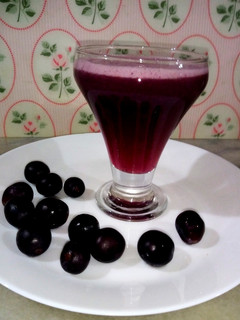 A picture of Red grapes juice.