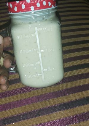 A picture of Banana and Milk Shake.