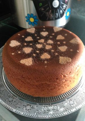 Una foto de Bizcocho de leche merengada, thermomix y olla GM