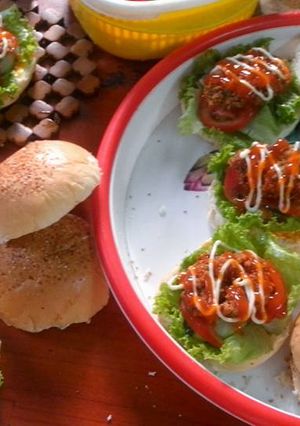 Hình của món Hamburger Gà.