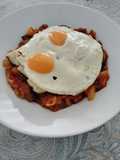 Pisto con huevos y bacalao en Thermomix
