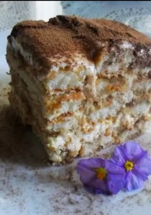 Una foto de Tiramisú con bizcochos de vainilla