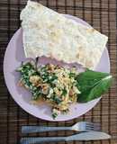 Huevos revueltos con espinacas