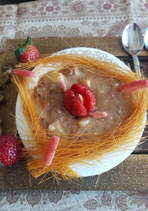 A picture of Apple carrot kheer made in jaggery.