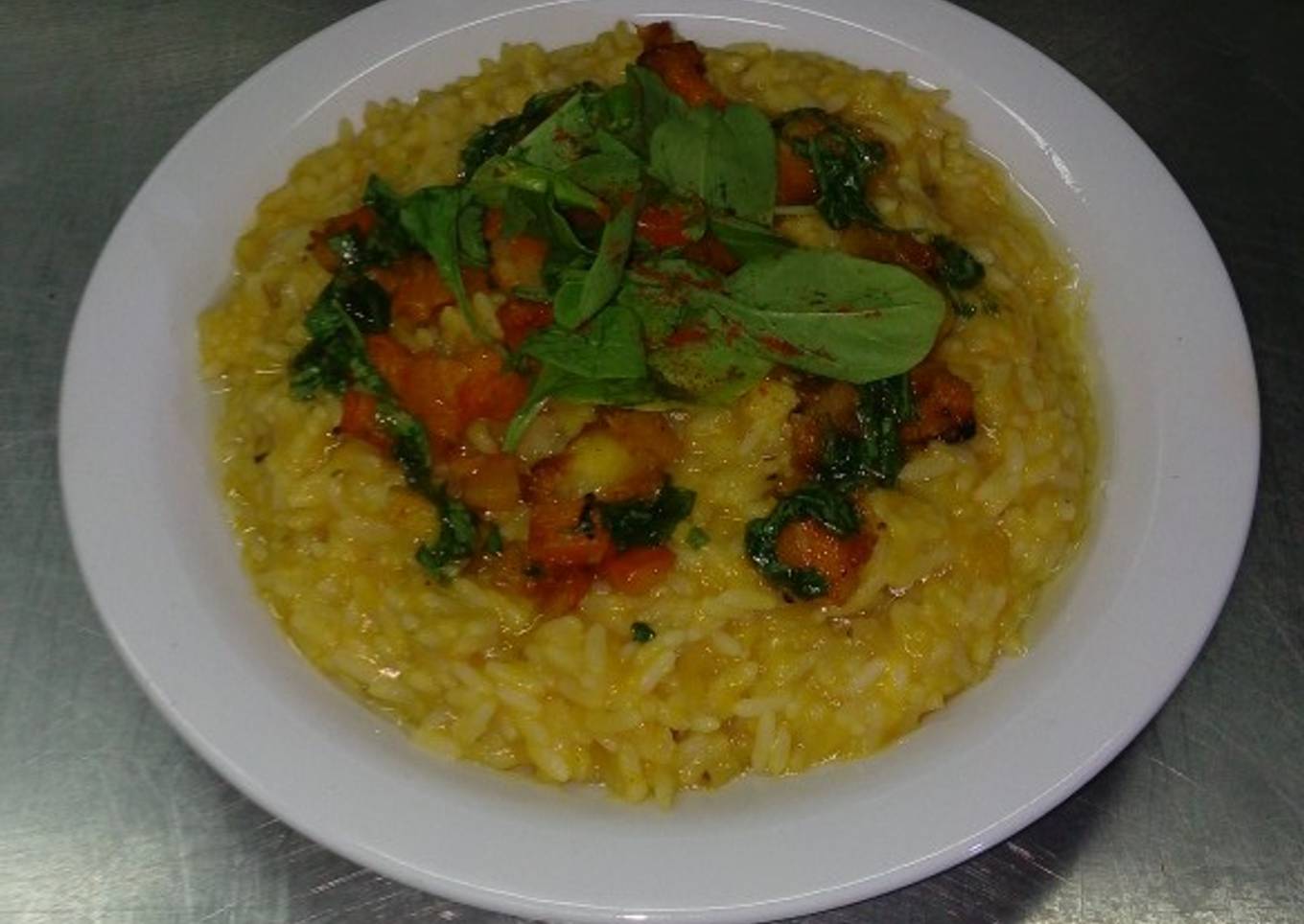 Risotto de calabaza con pesto de rúcula