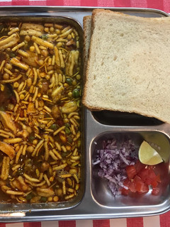A picture of Maharashtrian Food Missal pav.
